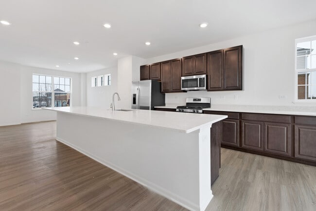 Photo - 2929 Showplace Dr