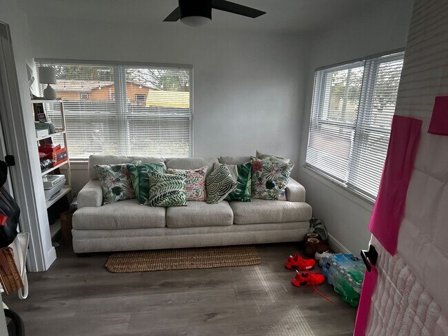 Photo - Cozy 2-Bedroom Home in the Heart of St. Petersburg