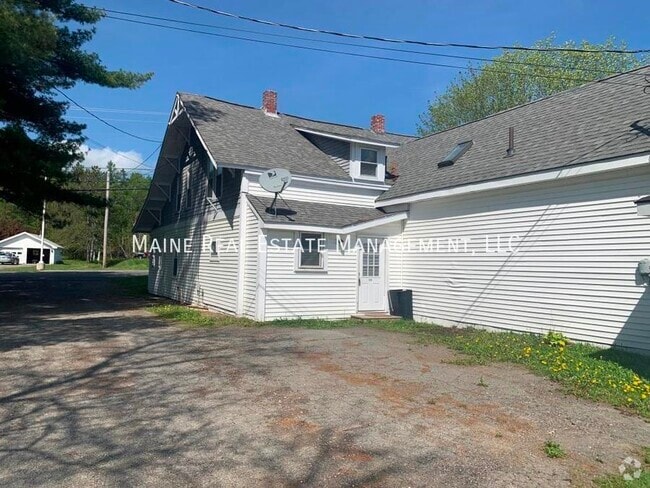 Building Photo - 2478 US-2 Unit B Rental
