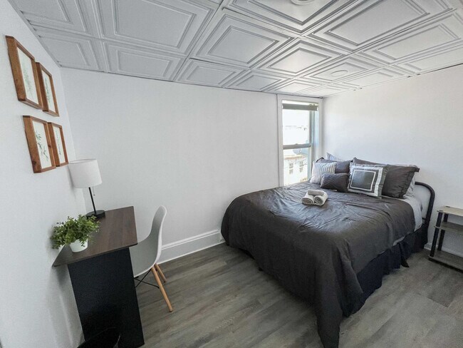 Photo - 156 Everett St Unidad SI ID1593964P