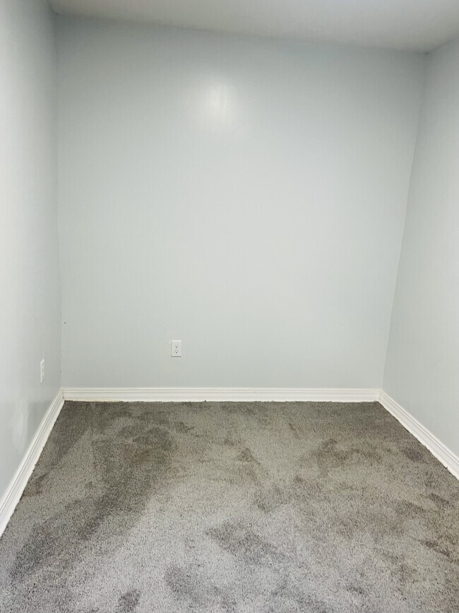 Photo - 915 W Lapeer St Unit 3