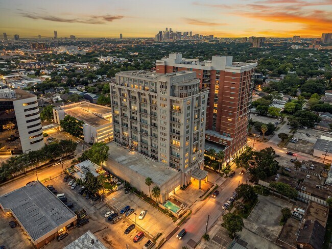 Photo - 2520 Robinhood St Unidad 402