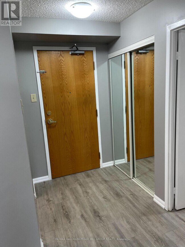 Photo - 75 Ellen St Unité 508