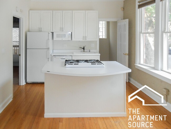 Photo - 3856 N Southport Ave Unit 1A