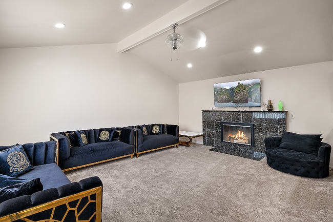 Photo - 35715 Maureen Dr