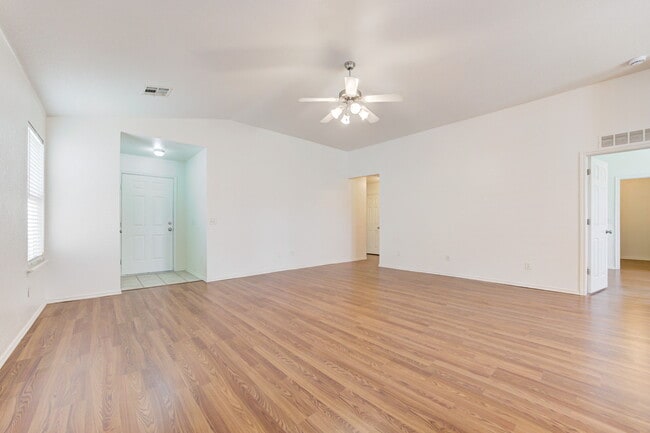 Photo - 2813 Edgemere Dr