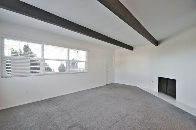 Photo - Remodeled 1 bedroom apartment with Beautiful Views of Downtown LA and Surrounding Mountains Unidad 3