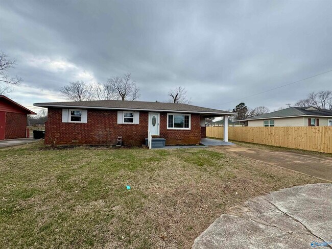 Photo - 1801 US Hwy 72 W