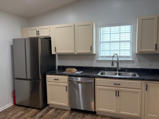 Photo - 3158 Huttersfield Cir