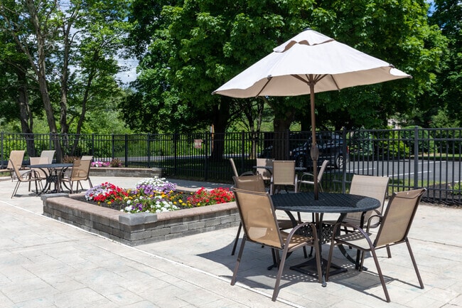 Photo - Hollandale Apartments