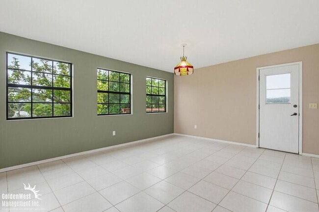 Photo - Spacious and Inviting 4Bdm 3Ba Home Nestled in the Scenic Hills of Fallbrook!