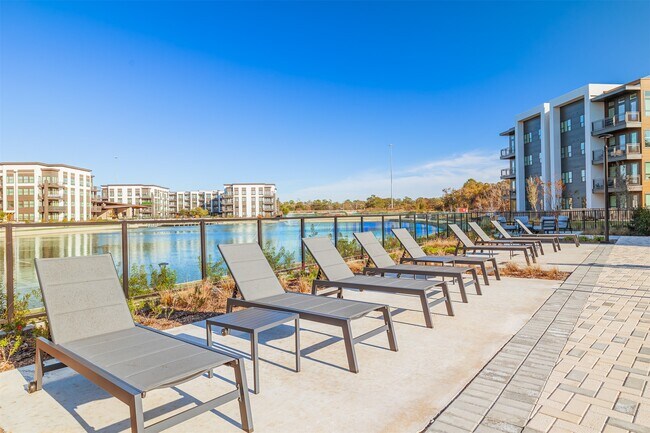 Photo - 10505 Deerwood Rd Unit 322