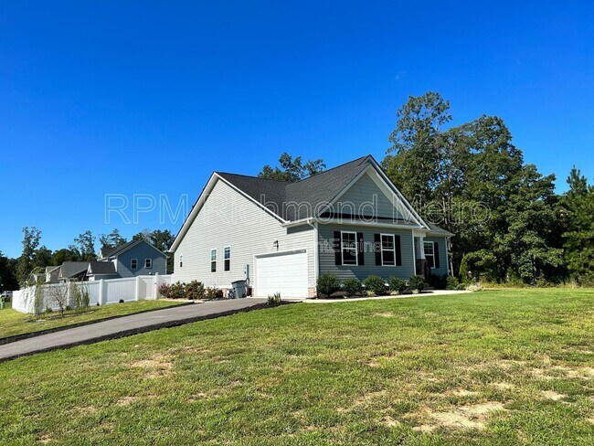 Photo - 2157 Kennington Pkwy N