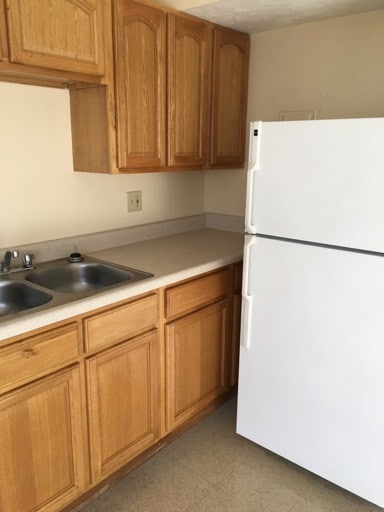 Pine Crest Apartments