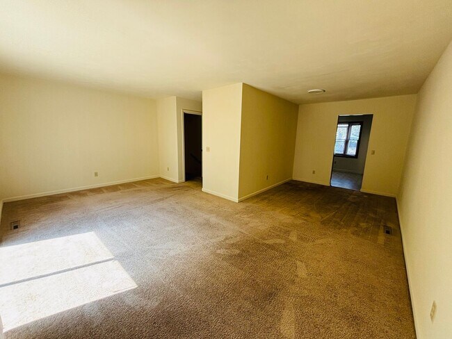 2511 Ridge Rd