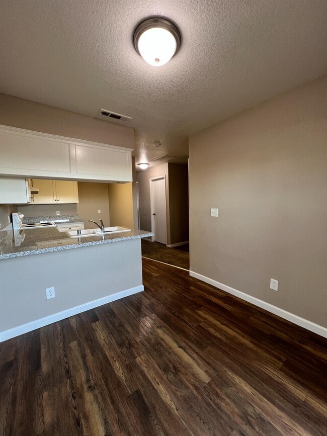 Photo - 1262 N Marks Ave