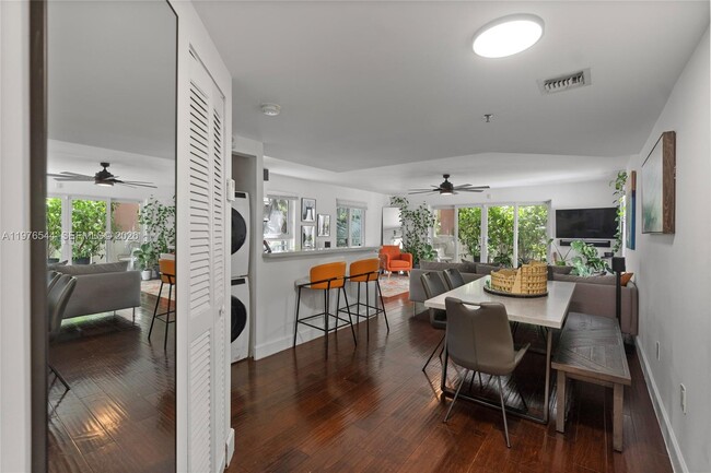 1005 8th St Unit 206
