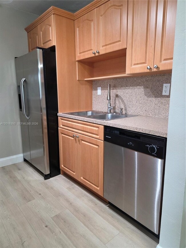 Photo - 10765 SW 108th Ave Unit 104