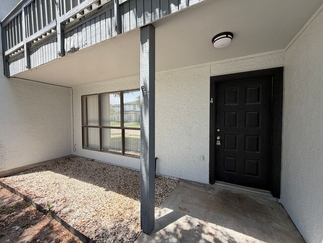Photo - South Side Two Story Townhome!!