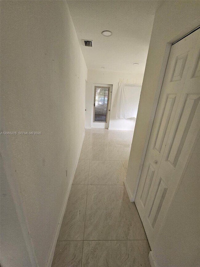Photo - 4473 Parmely St