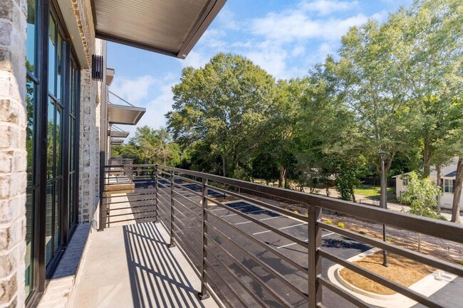 Photo - 1009 Northside Dr