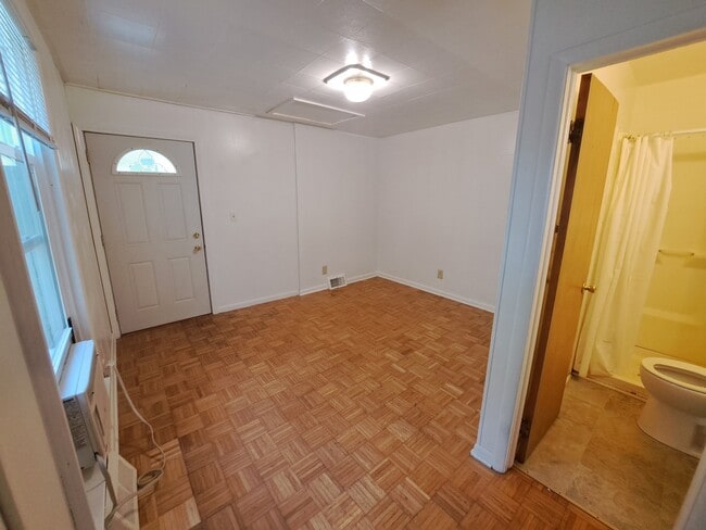709 W Olin Ave Unit 3