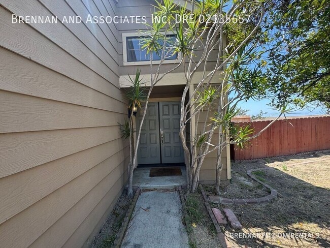 Photo - 1697 Parkland Way