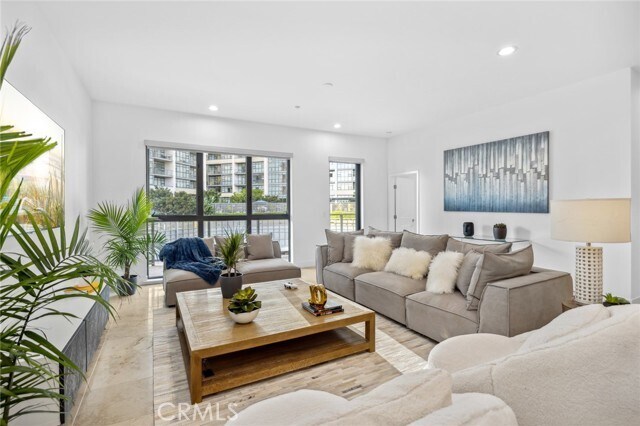 Photo - 402 Rockefeller Condo Unit 301