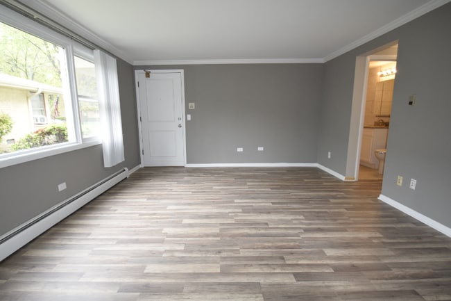 Building Photo - 1469 Ashland Ave Rental