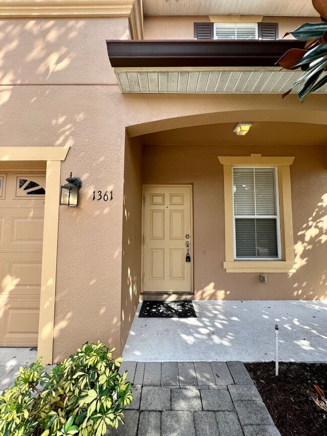 Photo - Townhome For Rent