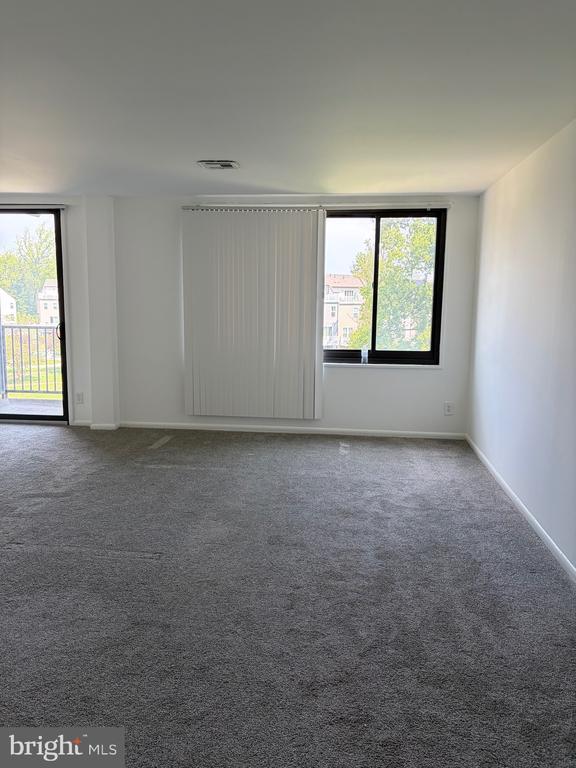 Building Photo - 3450 Toledo Terrace Unit 521