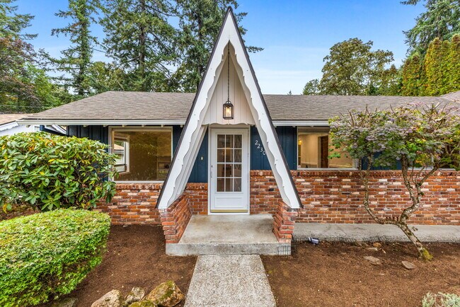 Photo - 2230 Jasper Way NW