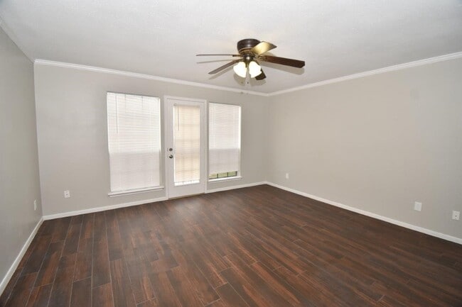 Photo - 9007 Woodleigh Dr