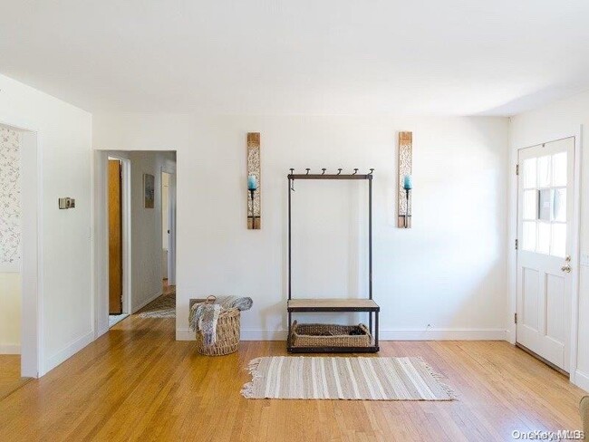 Photo - 1175 Waterview Dr House