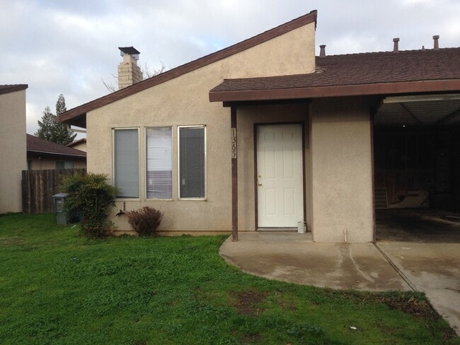 Building Photo - 0452 Unit 1365