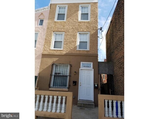 Building Photo - 2853 N Mascher St Rental