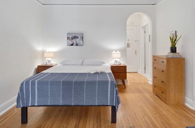 Photo - 230 E 10th St Unidad ID1358387P