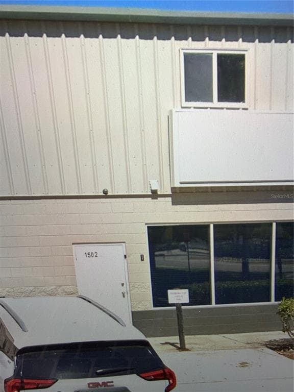 Building Photo - 1502 Damon Ave Unit A