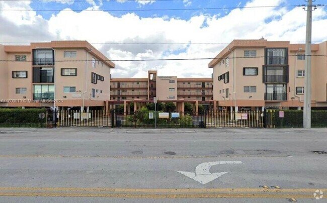 Building Photo - 1855 W 60th St Unit 232 Rental