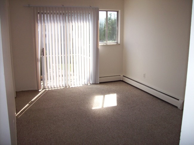 living room - 14555 Champaign Rd Unit 107