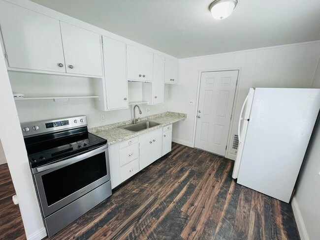Photo - 2 bed 1 bath unit for rent in South Lake T...