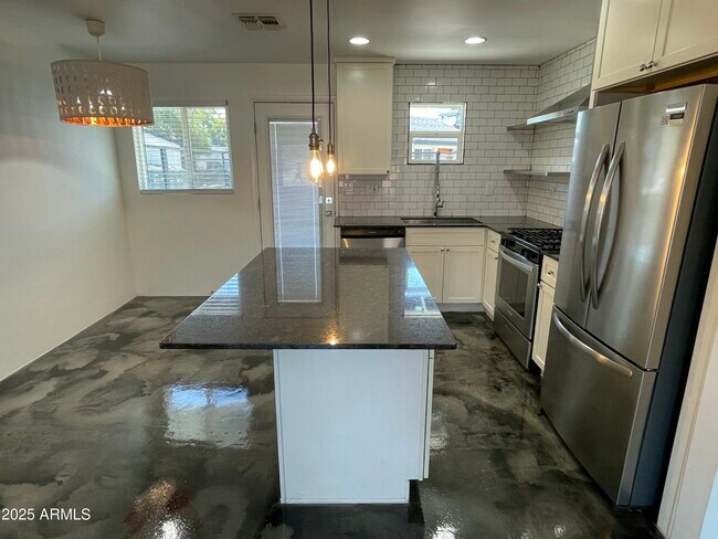 Photo - 3416 N 37th St Unit 1