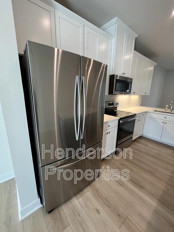 Photo - 4750 Chastain Ave