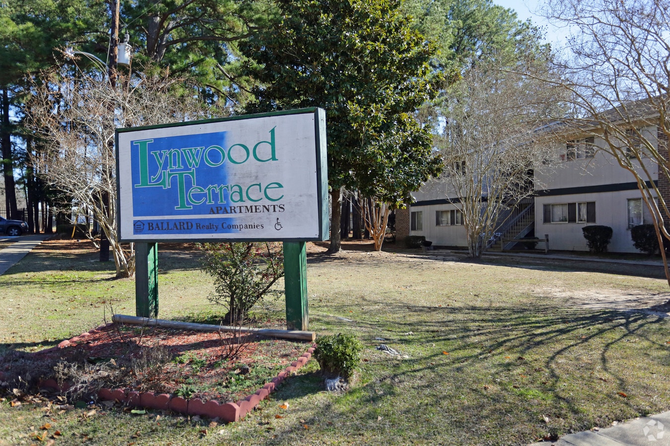 Photo - Lynwood Terrace Apartments