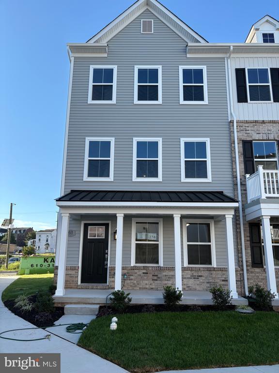 Photo - 63 E Front St