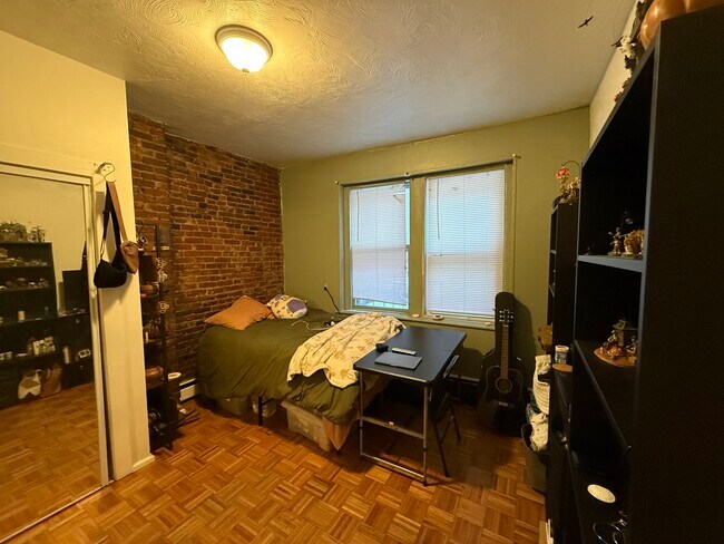 Building Photo - 30 Anderson St Unit 2 Rental