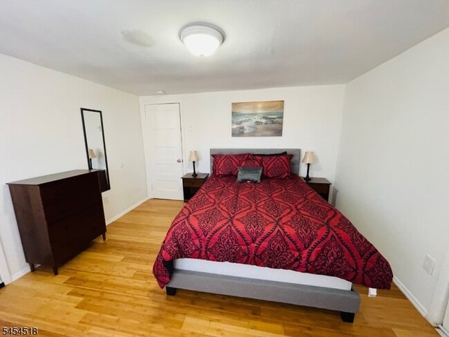 169 Hillside Ave Unidad 3