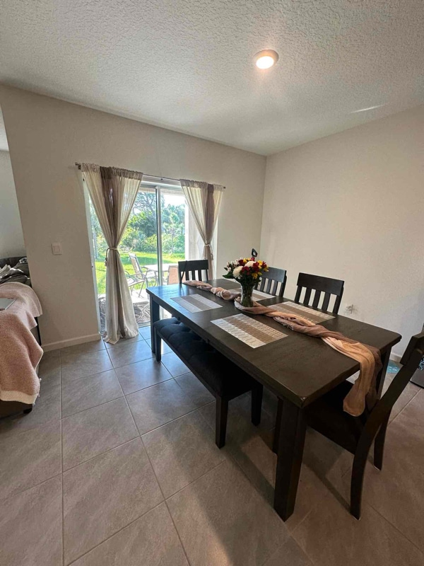 Photo - 1468 Schumann Dr