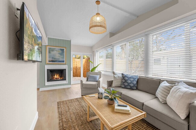 Photo - 637 S Orlando Ave Unidad ID1347290P