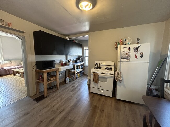 Photo - 108 E Dayton St